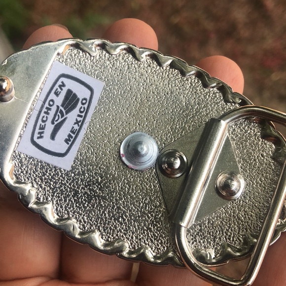 Buckle - Picture 3 of 3